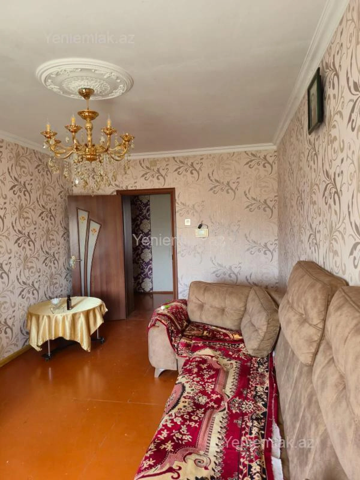 Satılır 5 otaqlı köhnə tikili 100 m²