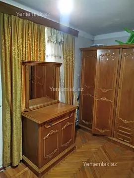 Satılır 2 otaqlı köhnə tikili 60 m²