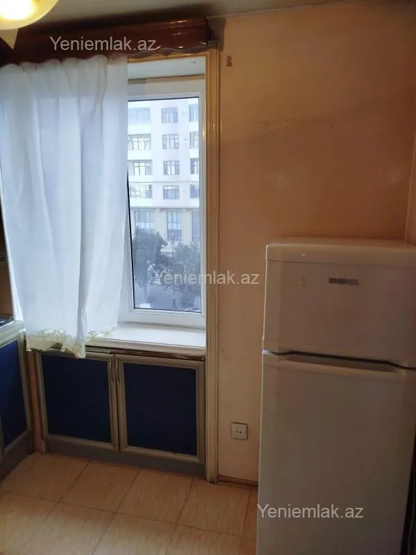 Satılır 2 otaqlı köhnə tikili 60 m²