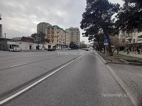 Satılır 2 otaqlı köhnə tikili 60 m²