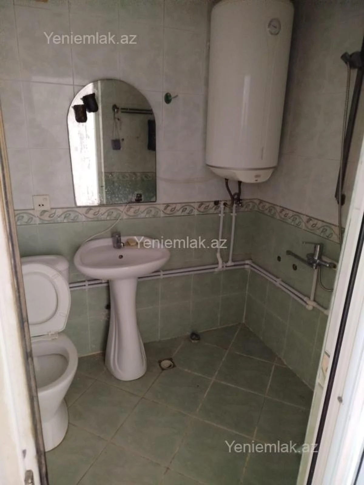 Satılır 2 otaqlı köhnə tikili 60 m²