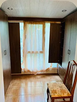 Satılır 1 otaqlı köhnə tikili 38 m²