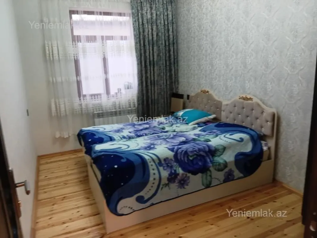 Satılır 7 otaqlı həyət evi 260 m²