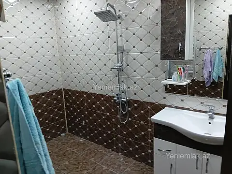 Satılır 7 otaqlı həyət evi 260 m²