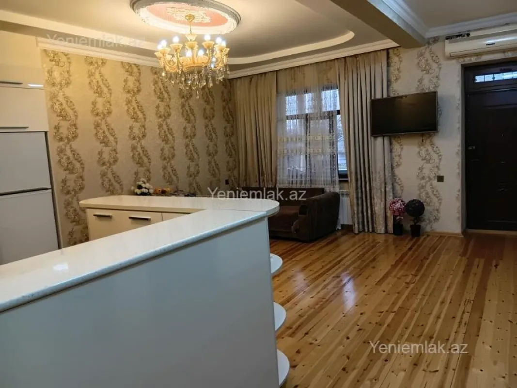 Satılır 7 otaqlı həyət evi 260 m²