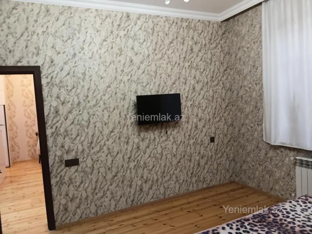 Satılır 7 otaqlı həyət evi 260 m²