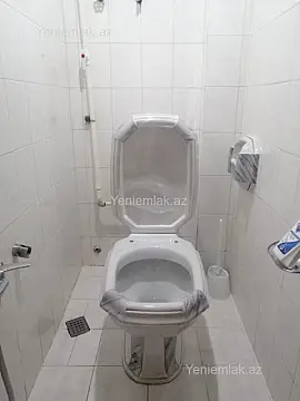 Satılır 4 otaqlı köhnə tikili 110 m²