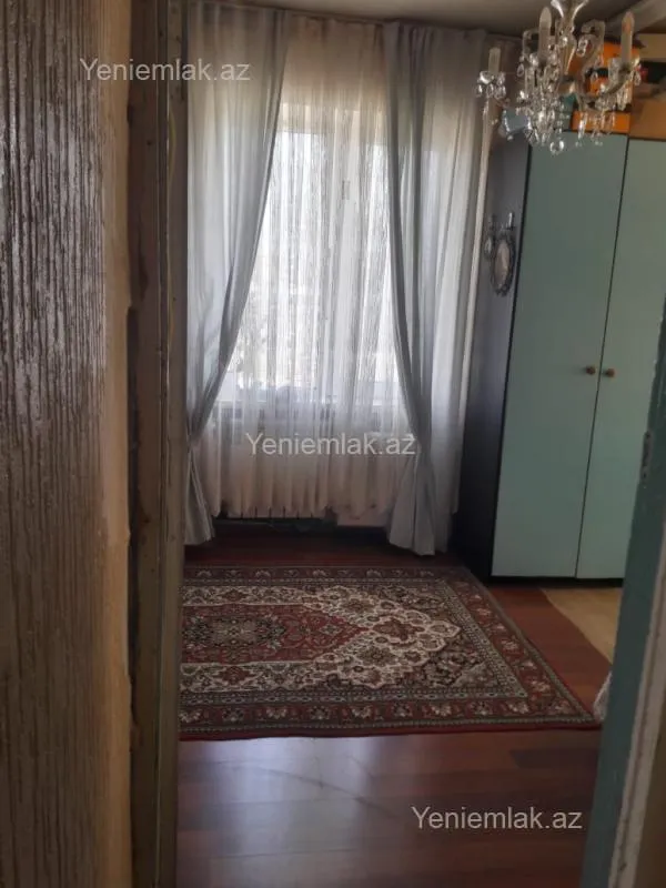 Satılır 3 otaqlı köhnə tikili 85 m²