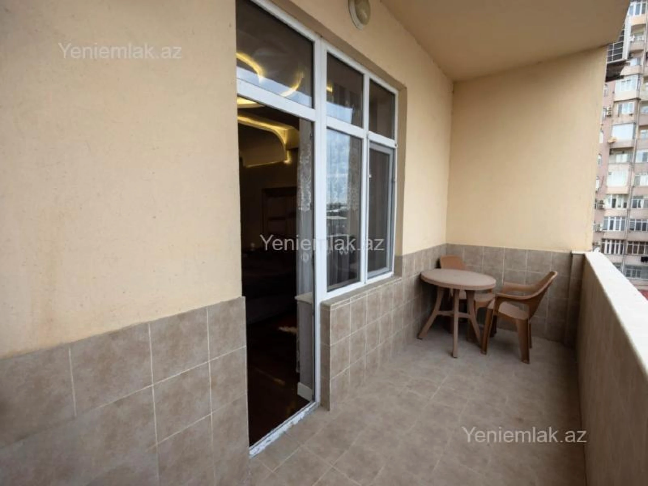 Satılır 4 otaqlı yeni tikili 210 m²