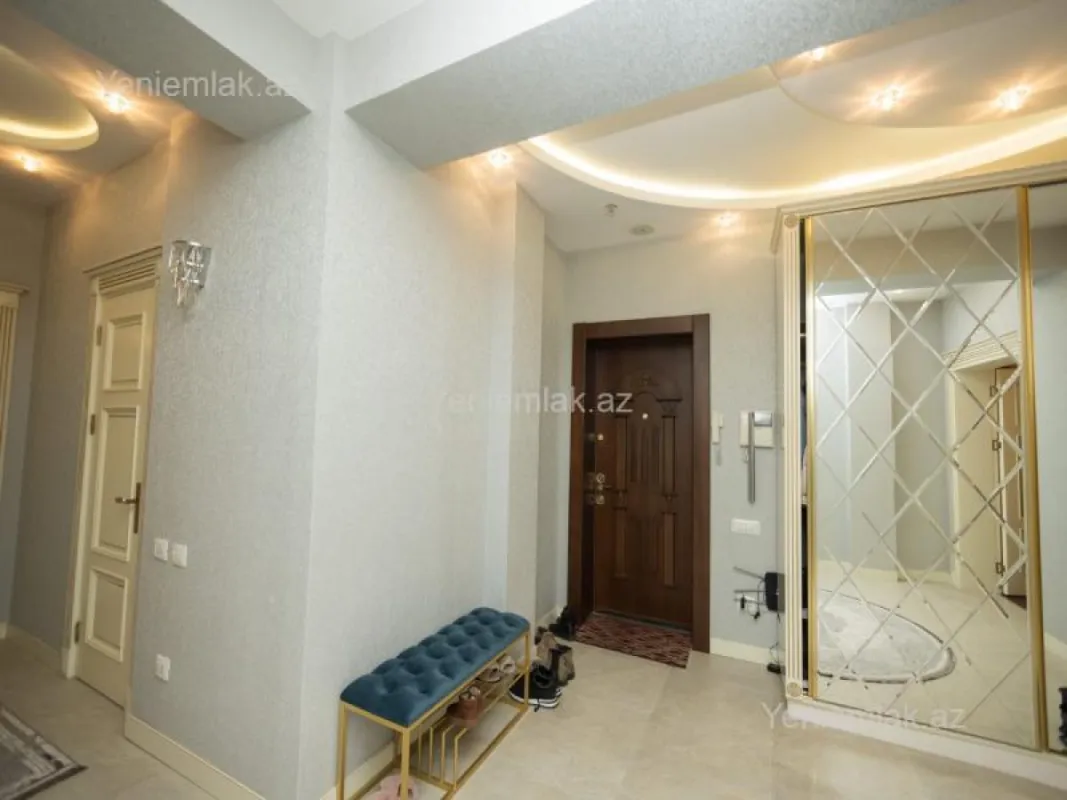 Satılır 4 otaqlı yeni tikili 210 m²