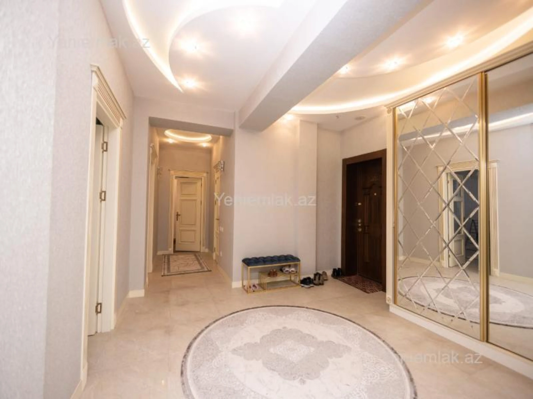 Satılır 4 otaqlı yeni tikili 210 m²