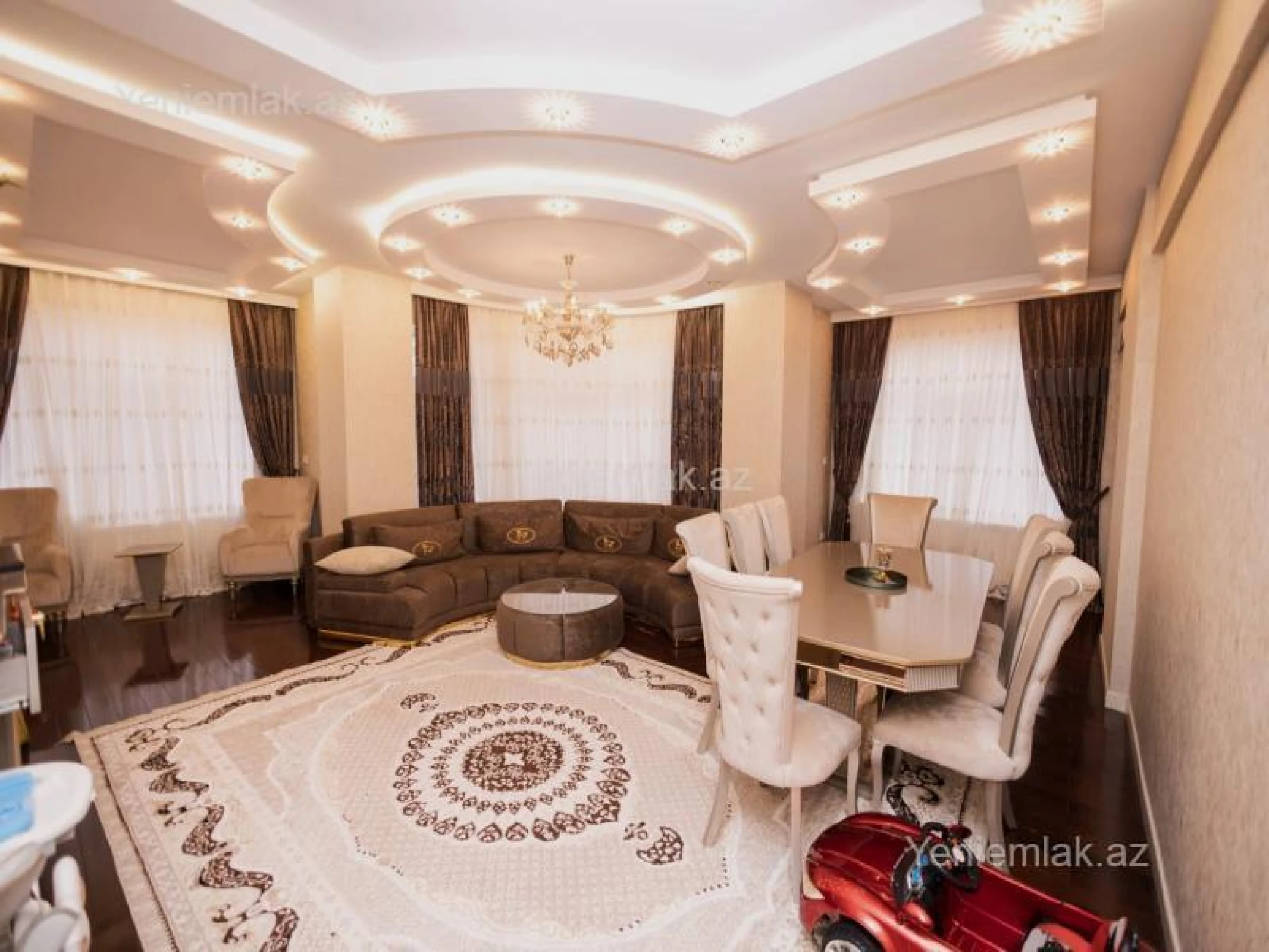 Satılır 4 otaqlı yeni tikili 210 m²