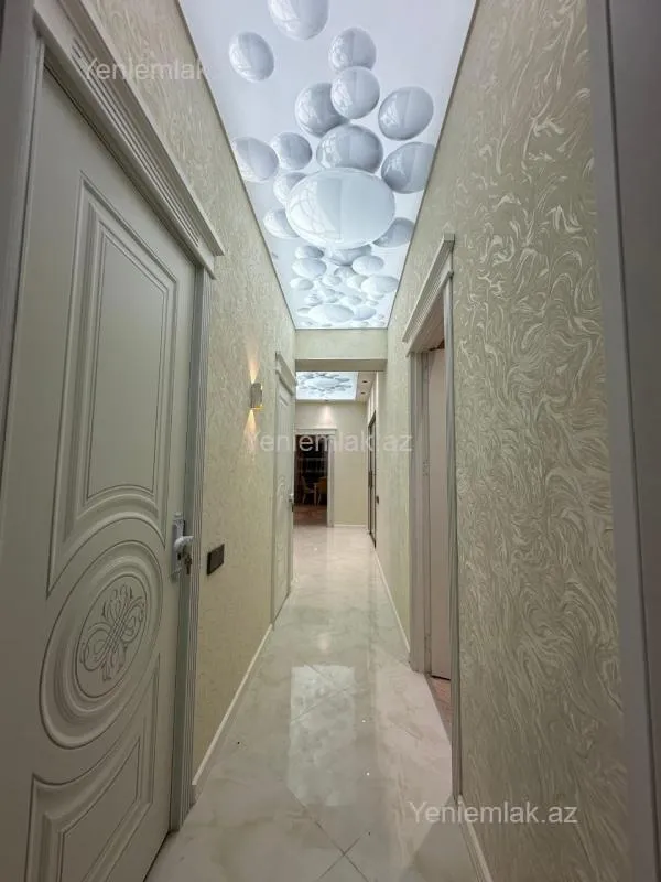 Satılır 3 otaqlı yeni tikili 87 m²