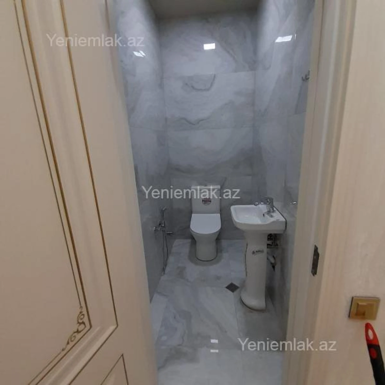 Satılır 3 otaqlı yeni tikili 75 m²