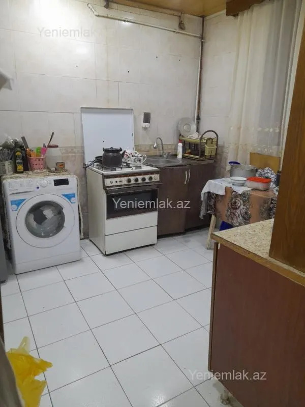 Satılır 3 otaqlı köhnə tikili 70 m²