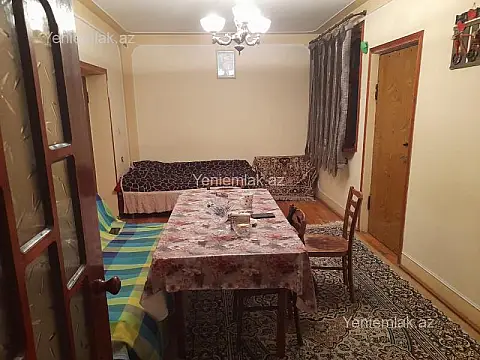 Satılır 3 otaqlı köhnə tikili 70 m²