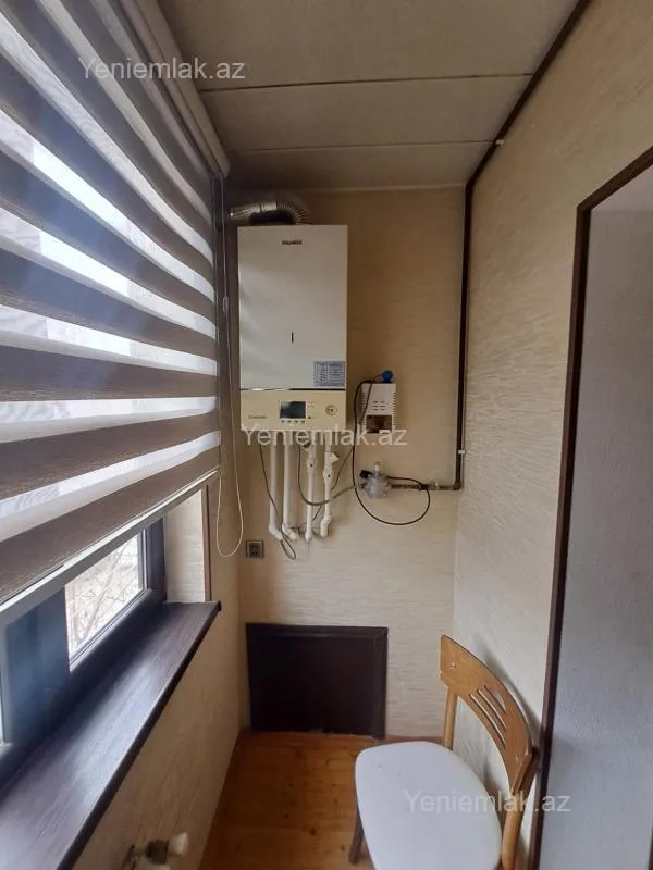 Satılır 4 otaqlı köhnə tikili 100 m²