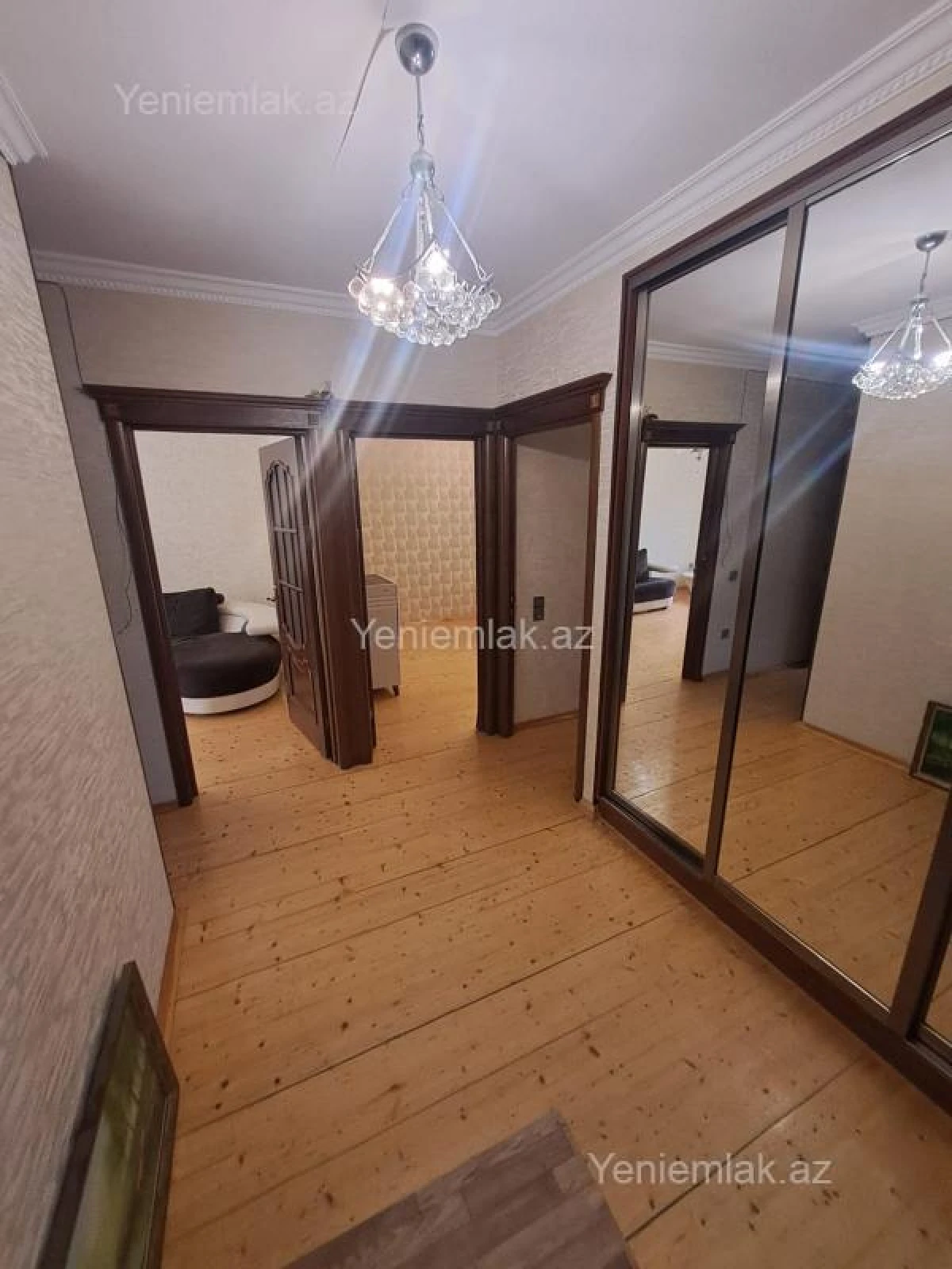 Satılır 4 otaqlı köhnə tikili 100 m²