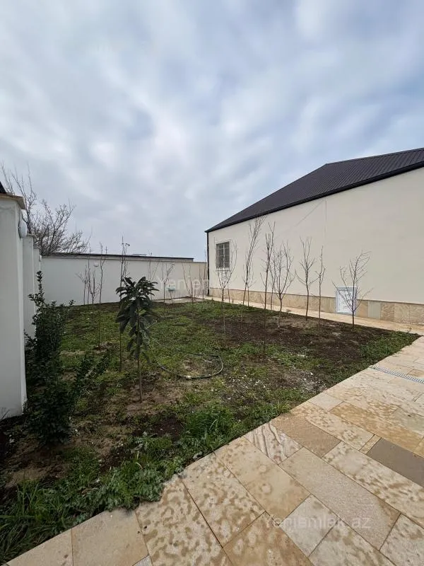 Satılır 3 otaqlı həyət evi 100 m²