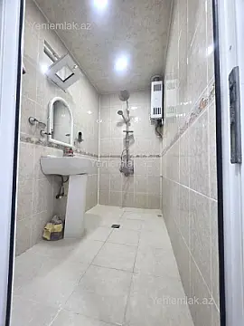 Satılır 2 otaqlı köhnə tikili 70 m²