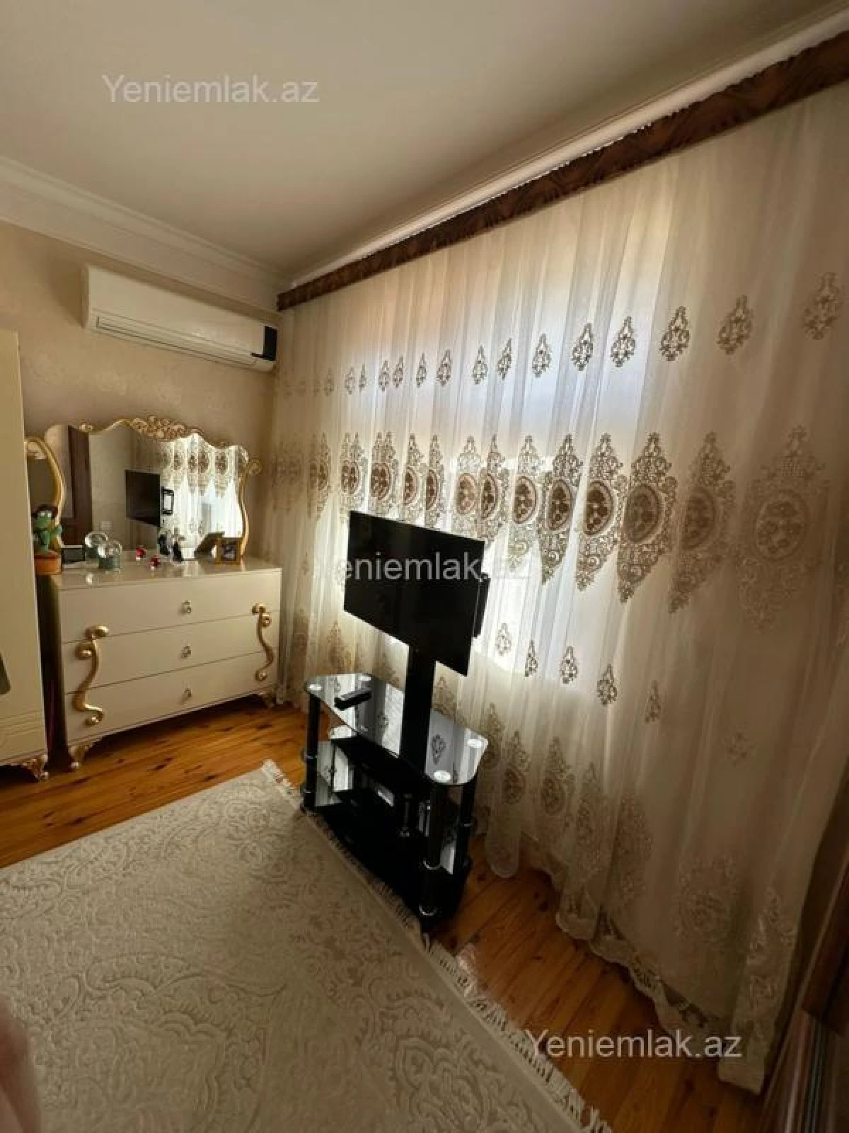 Satılır 3 otaqlı köhnə tikili 70 m²