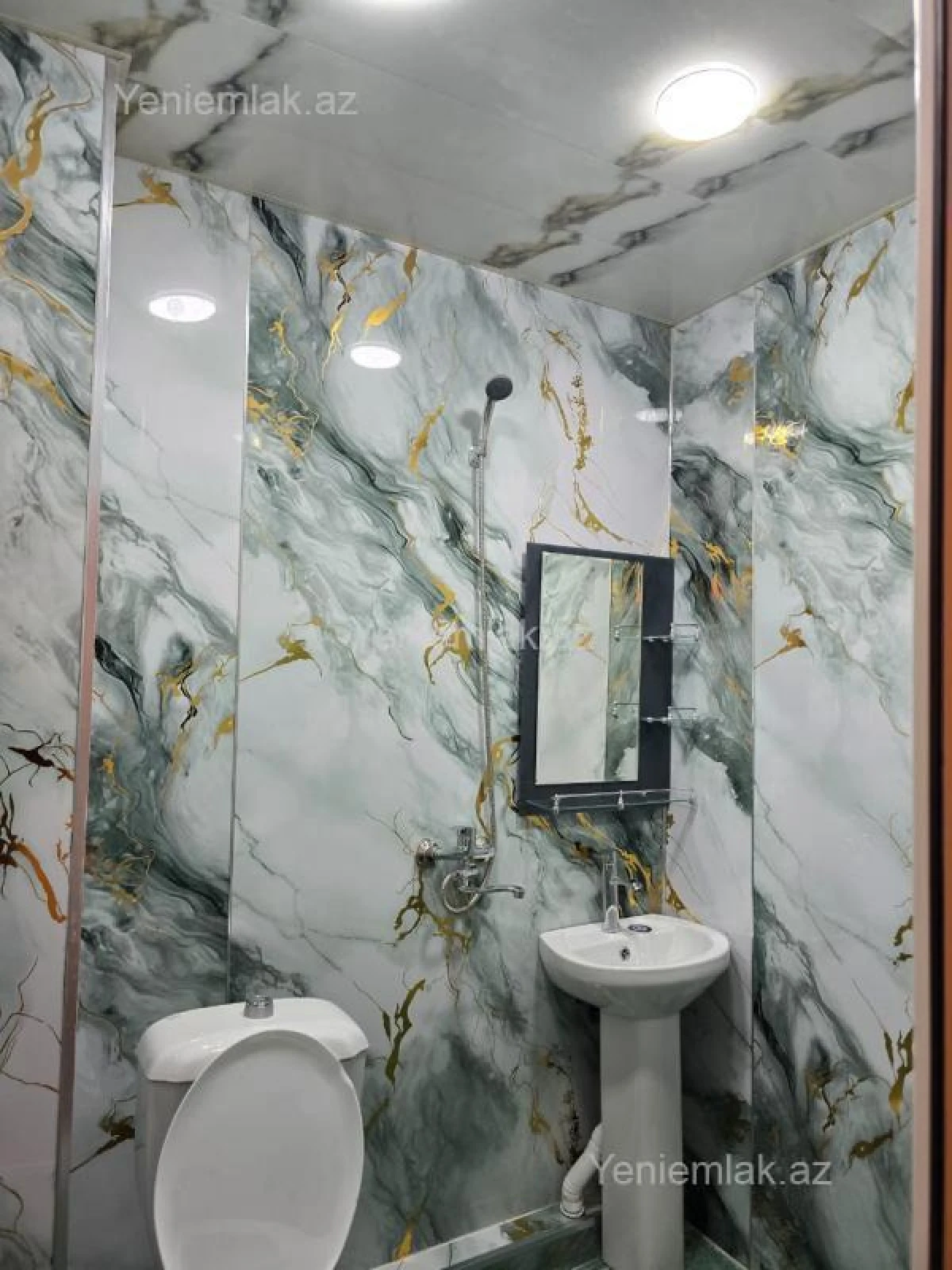 Satılır 2 otaqlı köhnə tikili 40 m²