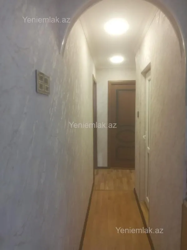 Satılır 3 otaqlı köhnə tikili 70 m²