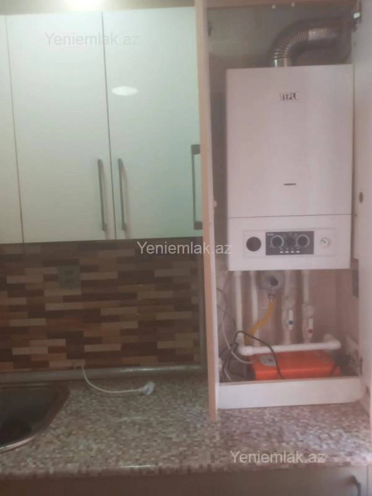Satılır 3 otaqlı köhnə tikili 70 m²