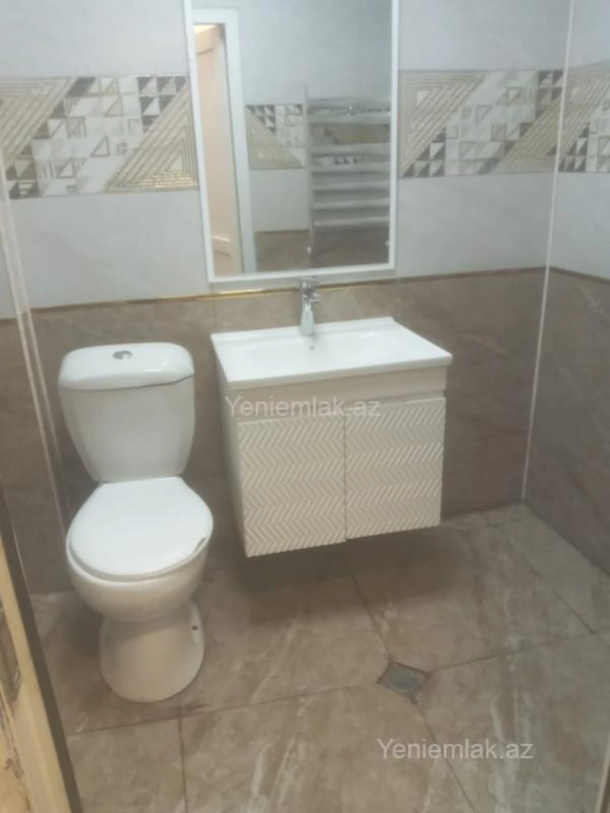 Satılır 3 otaqlı köhnə tikili 70 m²