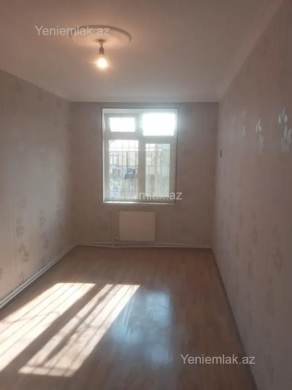 Satılır 3 otaqlı köhnə tikili 70 m²