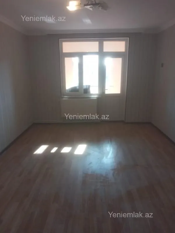 Satılır 3 otaqlı köhnə tikili 70 m²