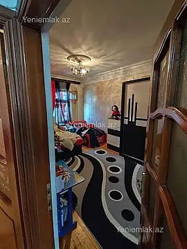 Satılır 4 otaqlı köhnə tikili 90 m²