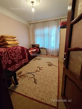 Satılır 4 otaqlı köhnə tikili 90 m²