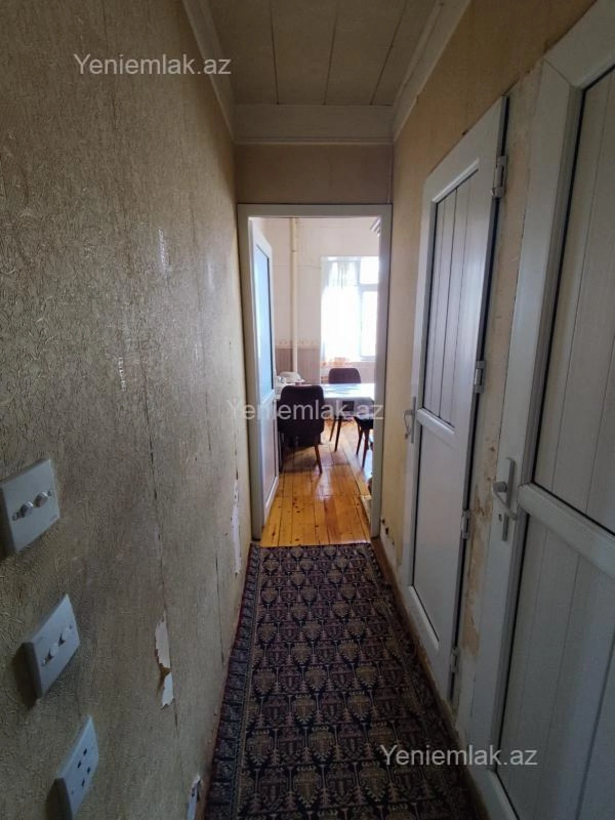 Satılır 4 otaqlı köhnə tikili 90 m²