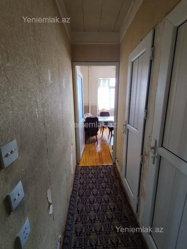 Satılır 4 otaqlı köhnə tikili 90 m²