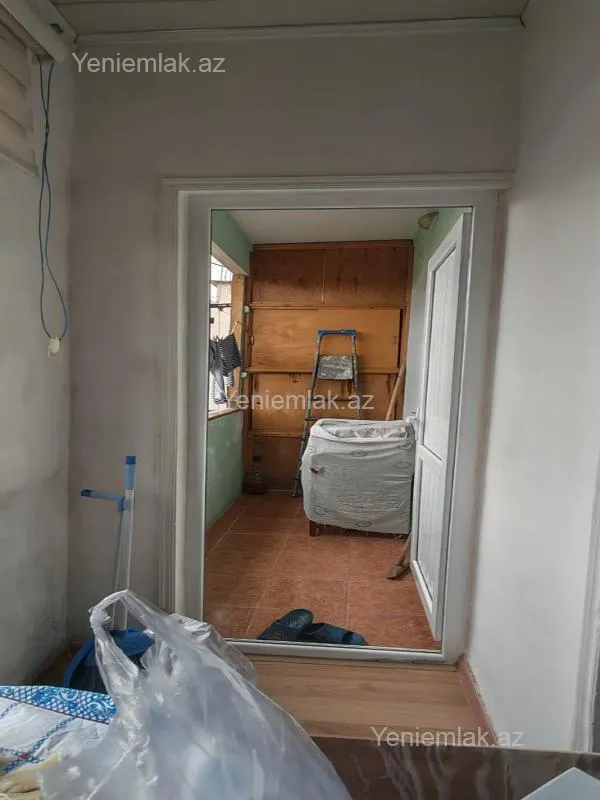 Satılır 3 otaqlı köhnə tikili 80 m²