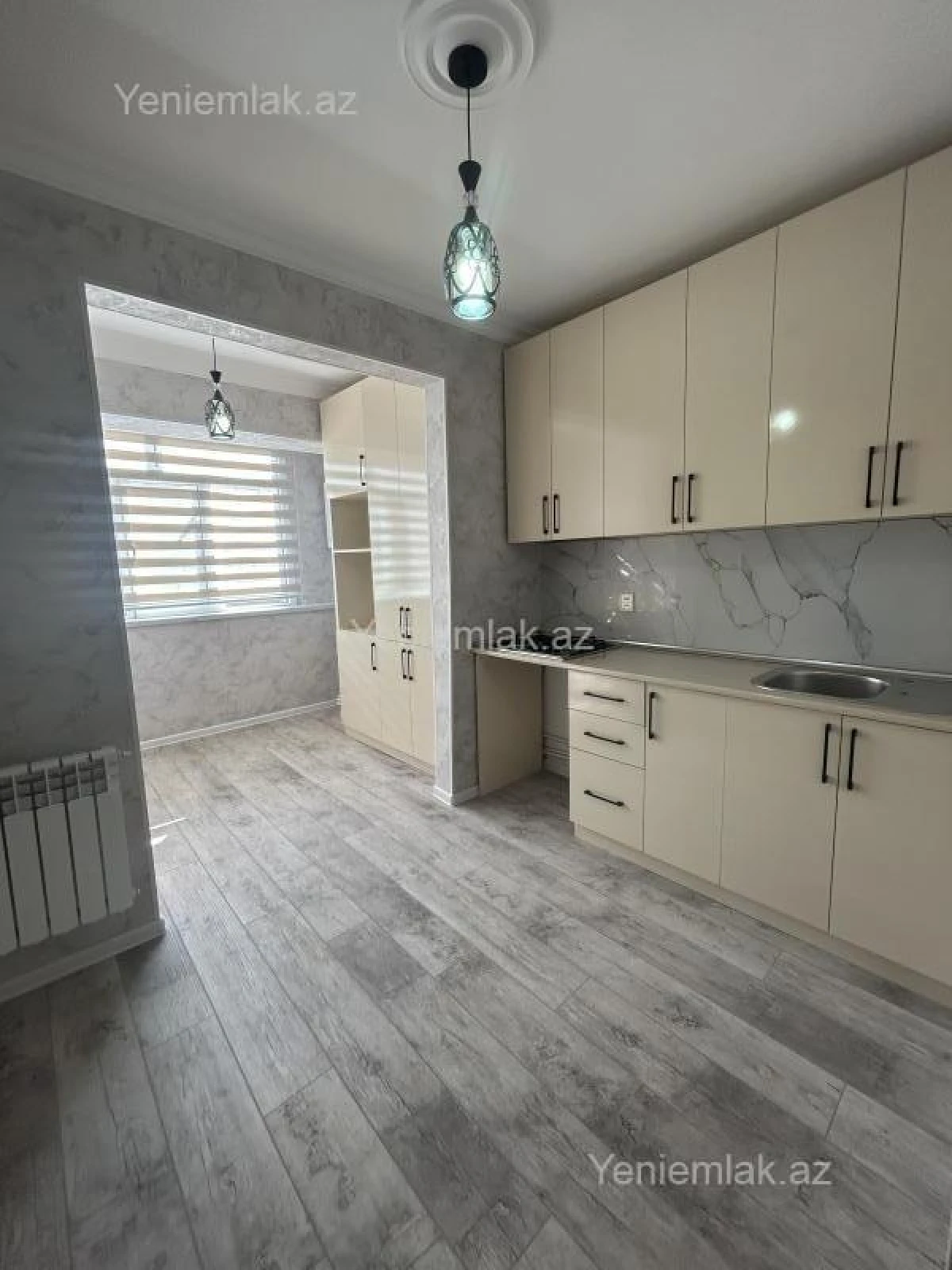 Satılır 2 otaqlı köhnə tikili 70 m²