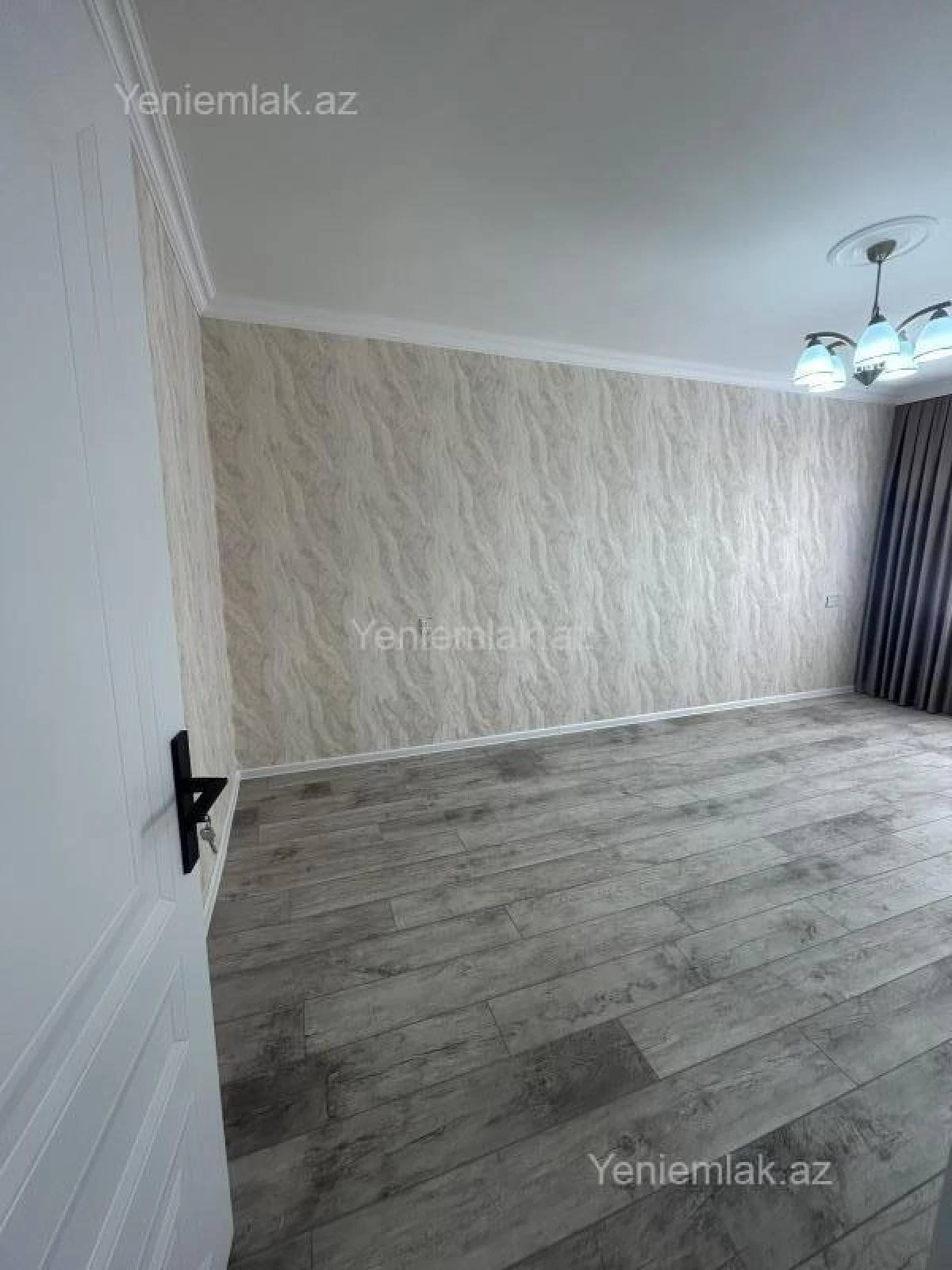 Satılır 2 otaqlı köhnə tikili 70 m²