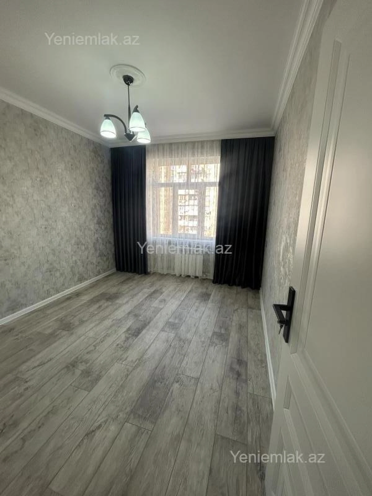 Satılır 2 otaqlı köhnə tikili 70 m²