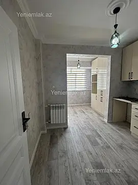 Satılır 2 otaqlı köhnə tikili 70 m²