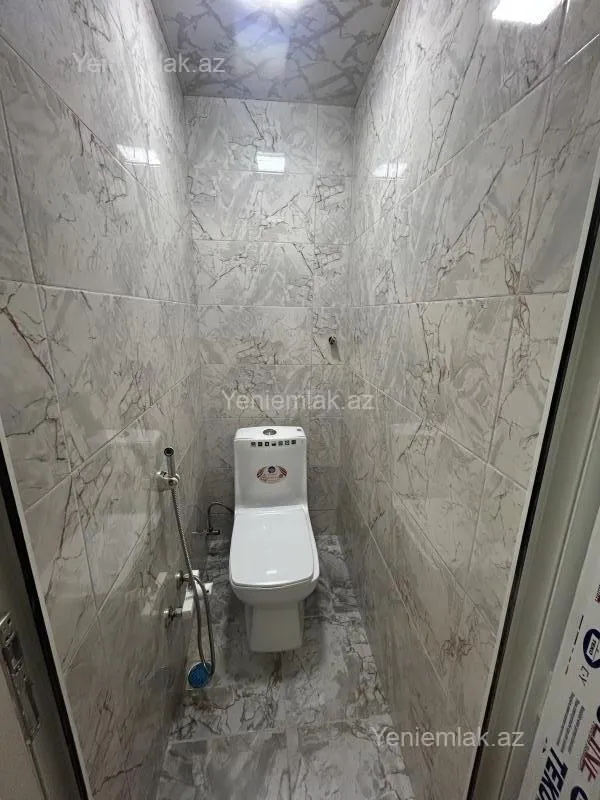 Satılır 2 otaqlı köhnə tikili 70 m²