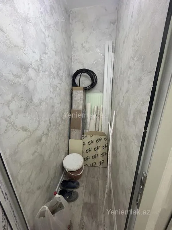 Satılır 2 otaqlı köhnə tikili 70 m²