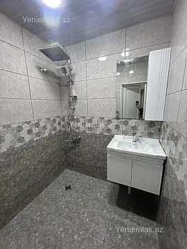 Satılır 2 otaqlı köhnə tikili 70 m²