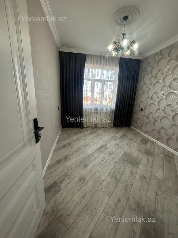 Satılır 2 otaqlı köhnə tikili 70 m²