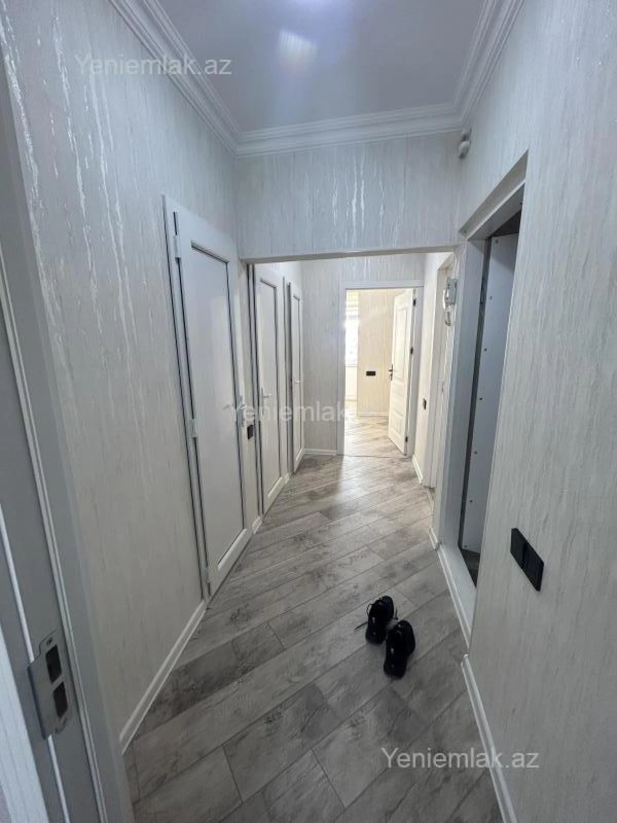 Satılır 2 otaqlı köhnə tikili 70 m²