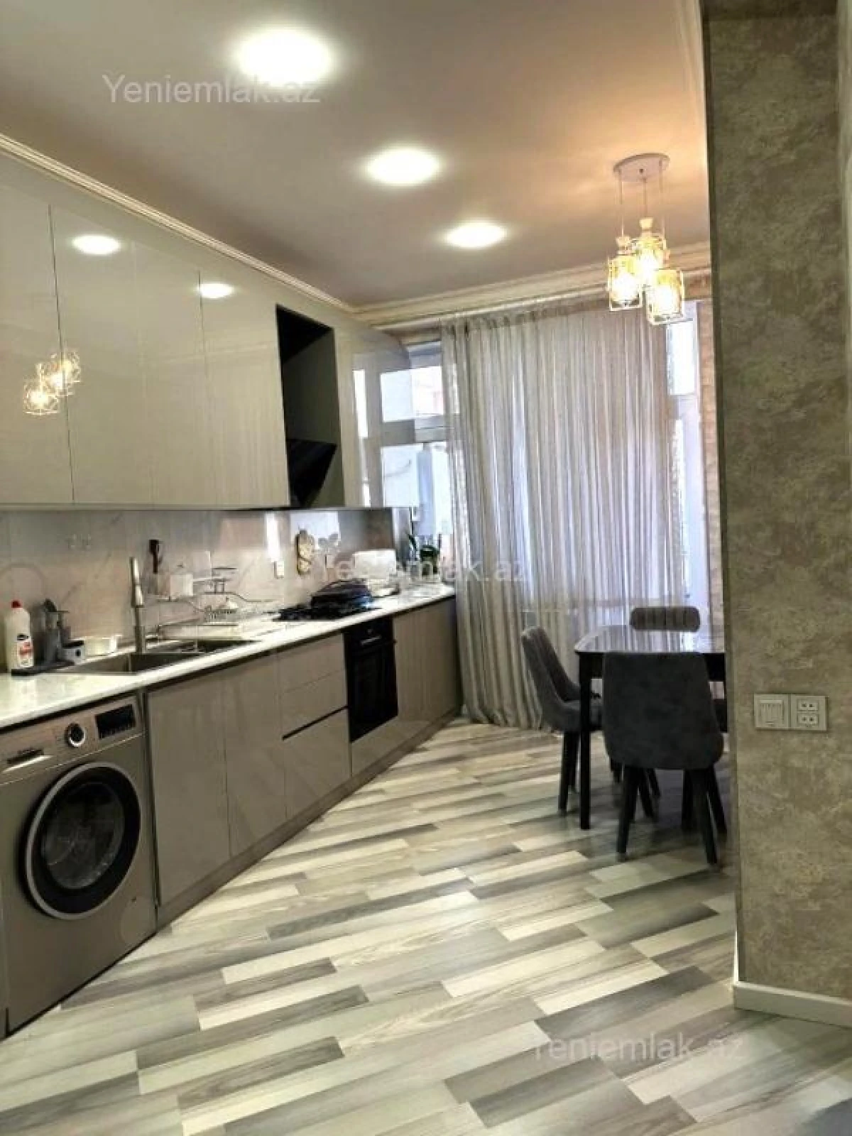 Satılır 2 otaqlı yeni tikili 100 m²