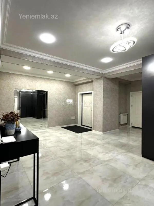 Satılır 2 otaqlı yeni tikili 100 m²