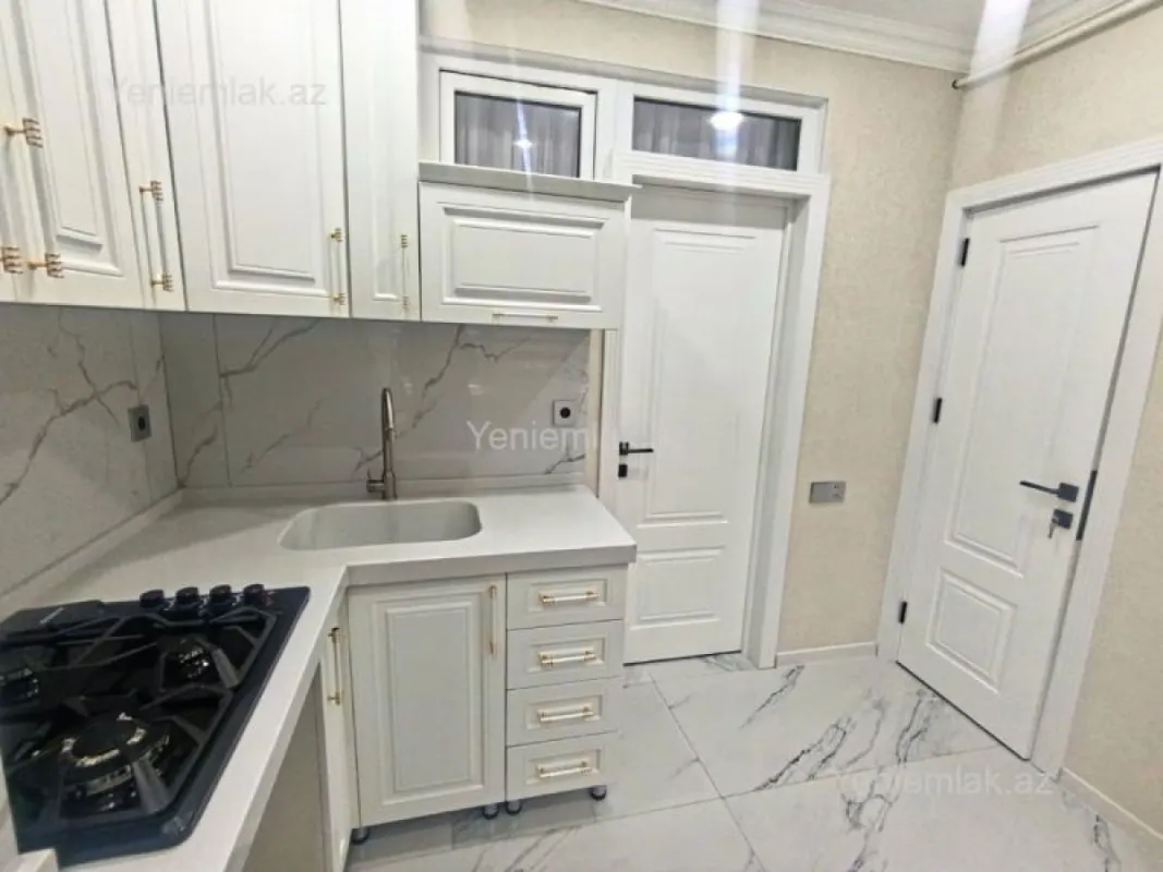 Satılır 3 otaqlı köhnə tikili 60 m²