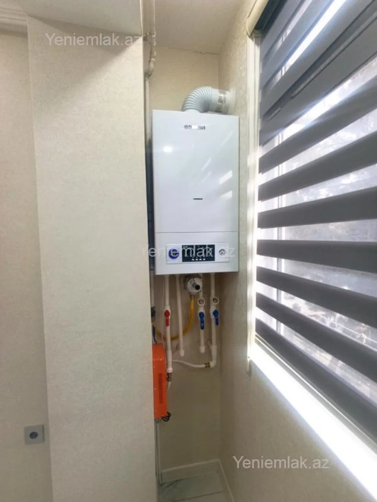 Satılır 3 otaqlı köhnə tikili 60 m²