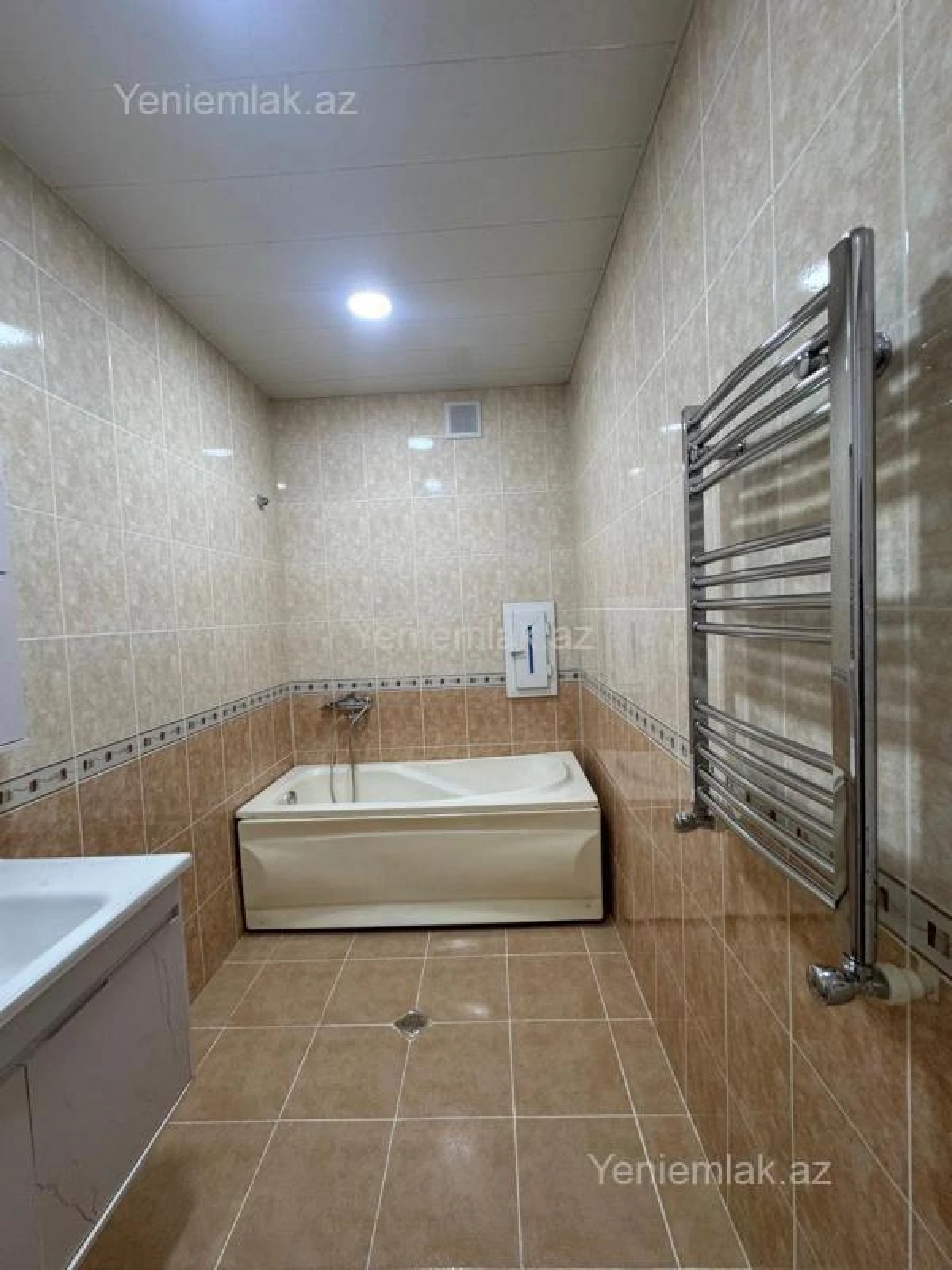 Satılır 3 otaqlı yeni tikili 92 m²